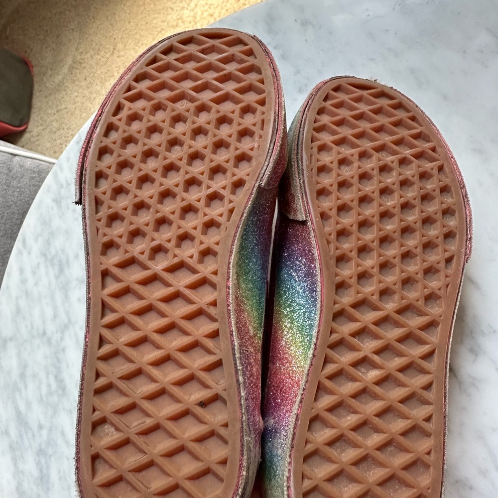 Vans Pink Sneakers with Velcro Strap and White Soles - Picture 7 of 8